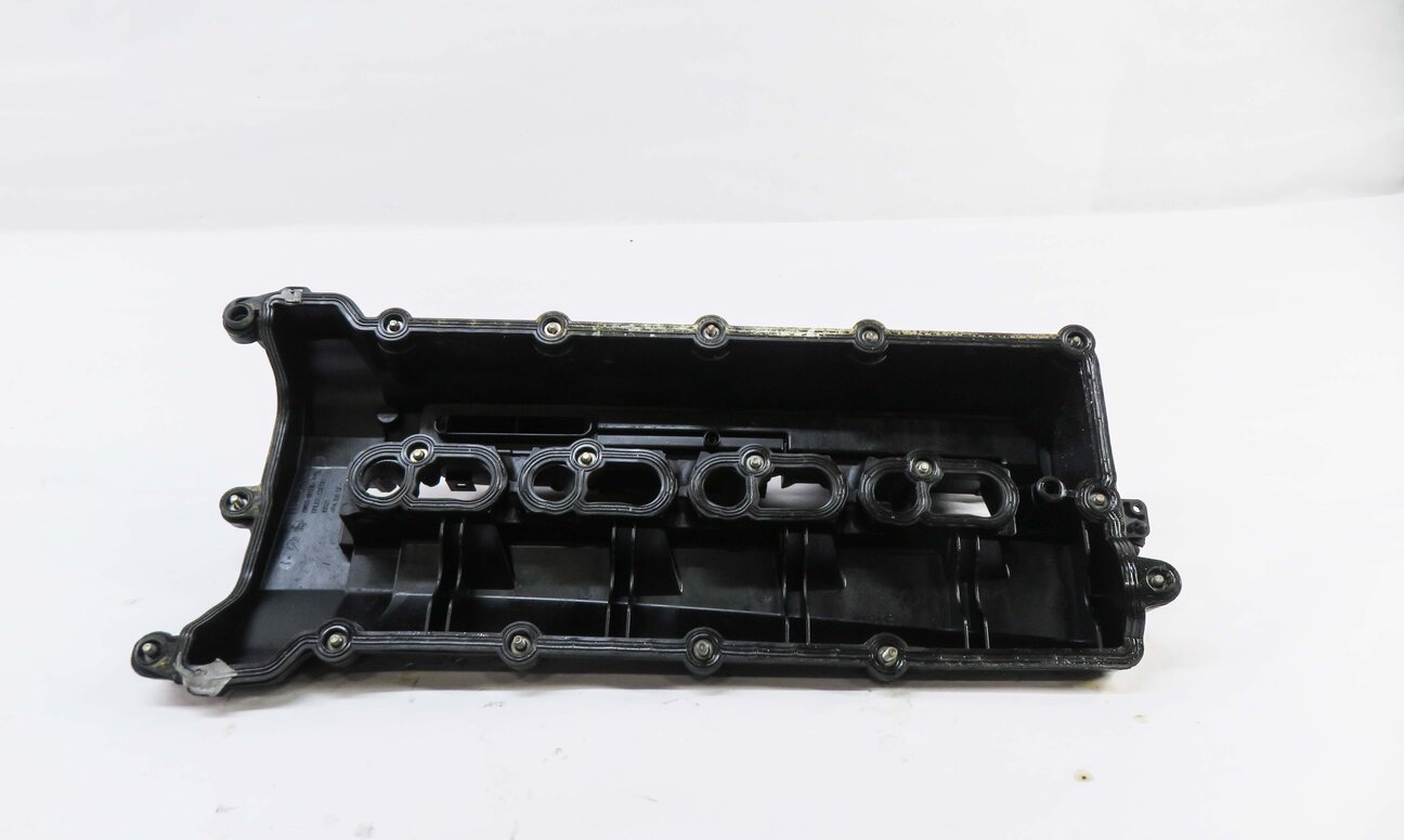 Thumbnail 4: 2010-2018 RANGE ROVER SPORT (L320 L322 L494 L405) 5.0L V8 RIGHT VALVE COVER