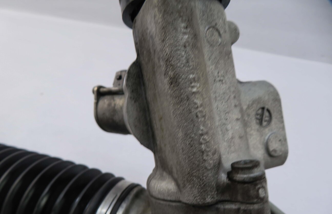 Thumbnail 3: 2009-2013 RANGE ROVER SPORT (L320) POWER STEERING GEAR RACK & PINION ASSEMBLY