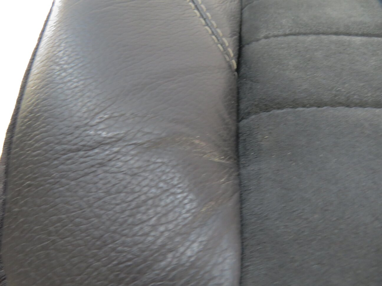 Thumbnail 8: 2013 MERCEDES ML350 (W166) DRIVER LOWER BOTTOM HEATED SEAT CUSHION (BLACK SUEDE)