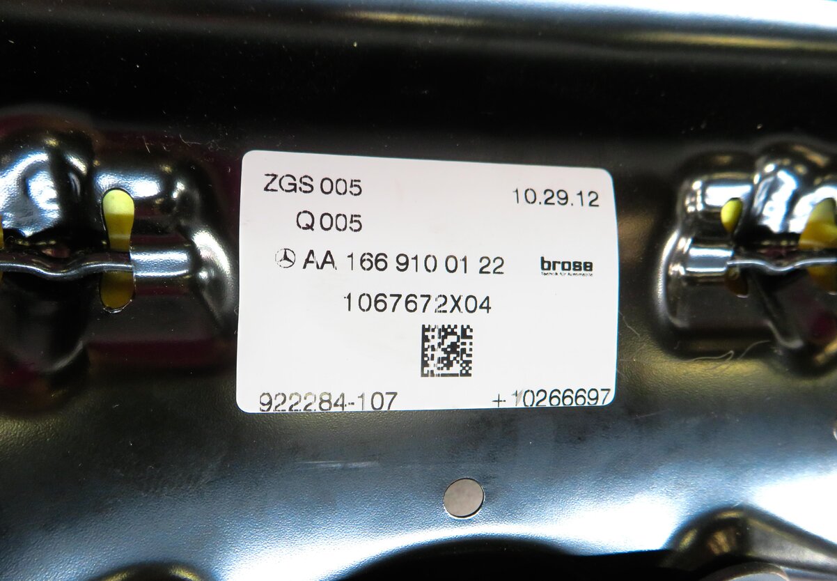Thumbnail 6: 2013 MERCEDES ML350 (W166) PASSENGER BOTTOM HEATED SEAT CUSHION (BLACK SUEDE)