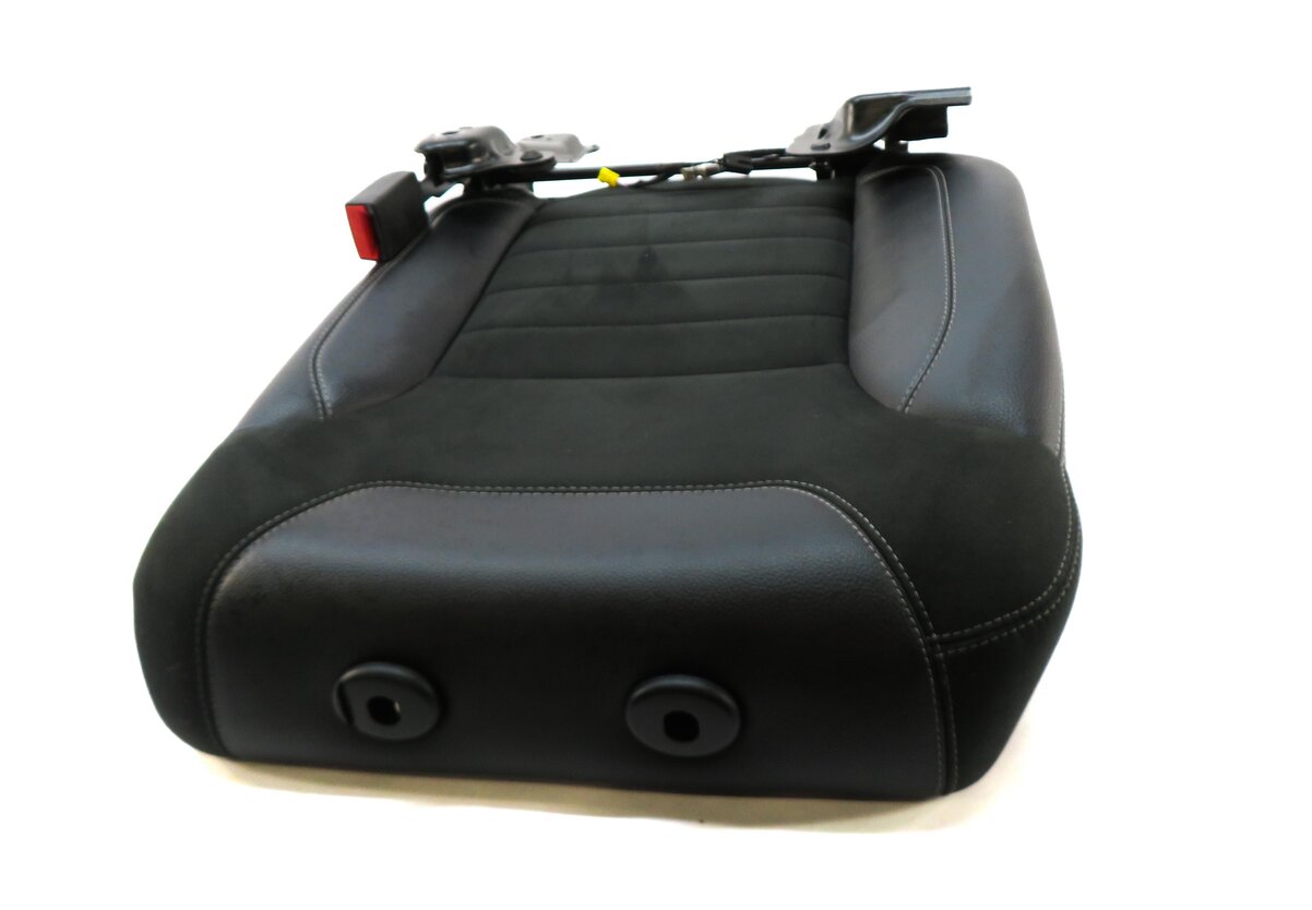 Thumbnail 3: 2013 MERCEDES ML350 (W166) RIGHT REAR UPPER TOP SEAT CUSHION (BLACK SUEDE)
