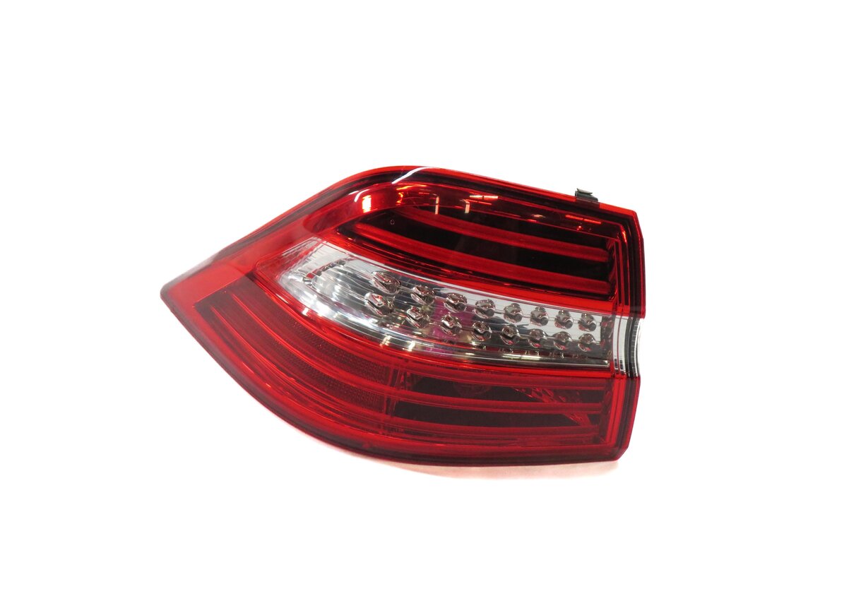 12-15 MERCEDES ML250 ML350 ML400 ML550 ML63 (W166) LEFT - TAILLIGHT BRAKE LIGHT