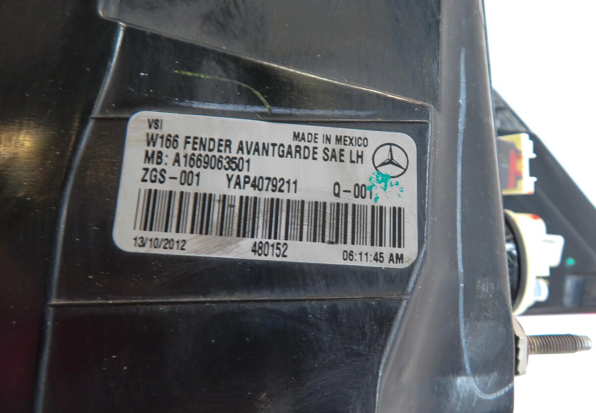 Thumbnail 6: 12-15 MERCEDES ML250 ML350 ML400 ML550 ML63 (W166) LEFT - TAILLIGHT BRAKE LIGHT