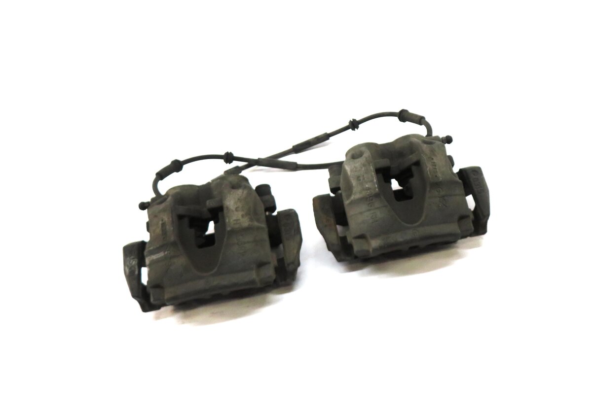 2012-2019 MERCEDES GL350 GL450 GLS350 ML350 (X166 W166) FRONT BRAKE CALIPER SET
