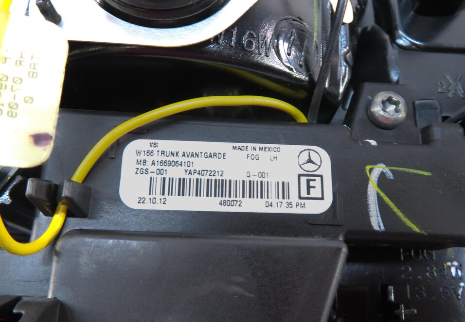 Thumbnail 5: 12-15 MERCEDES ML250 ML350 ML400 ML550 ML63 (W166) LEFT - TAILLIGHT LIGHT LAMP