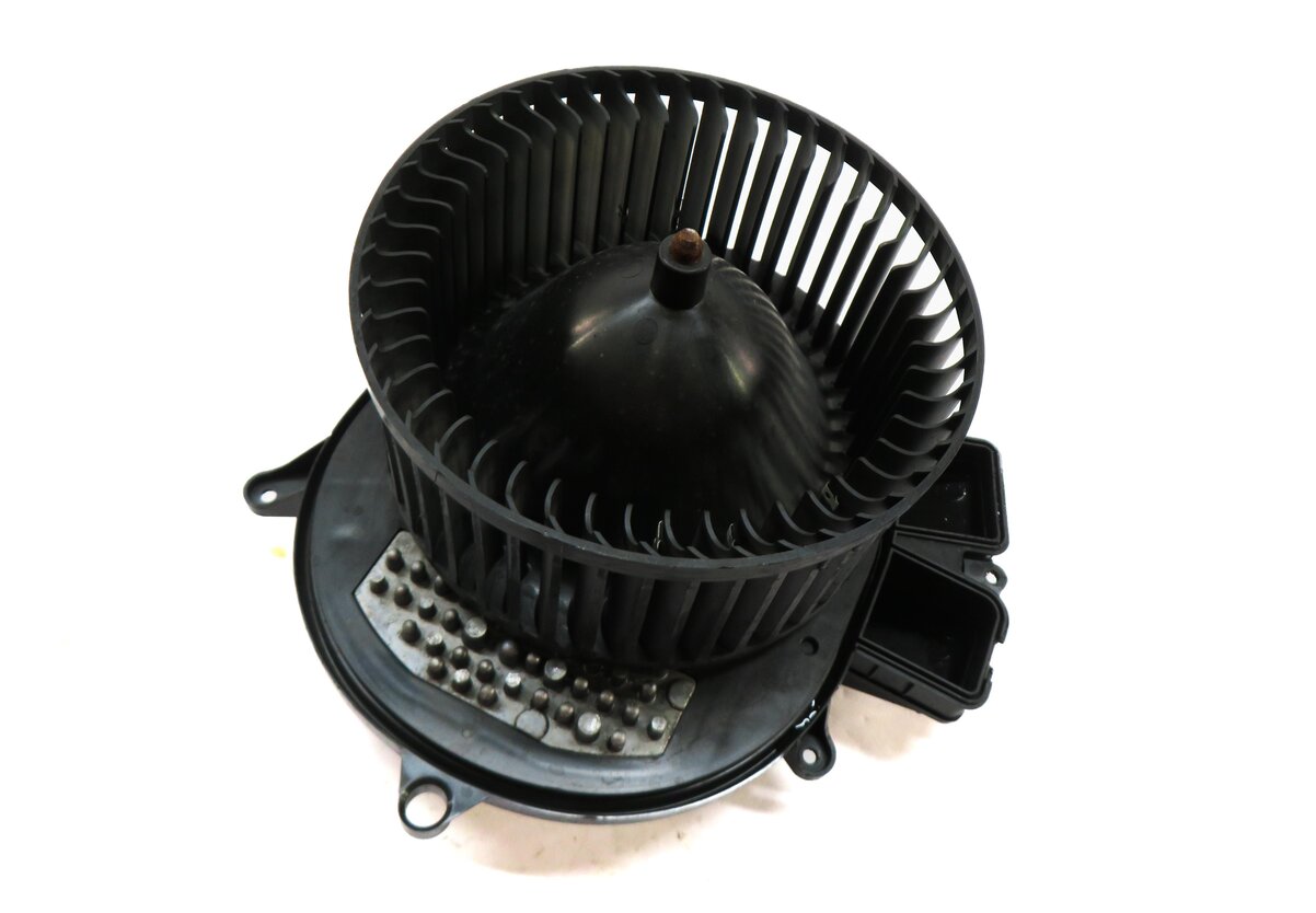 12-19 MERCEDES GLE GL350 GL450 GL550 ML350 ML550 (W166 X166) FRONT BLOWER MOTOR