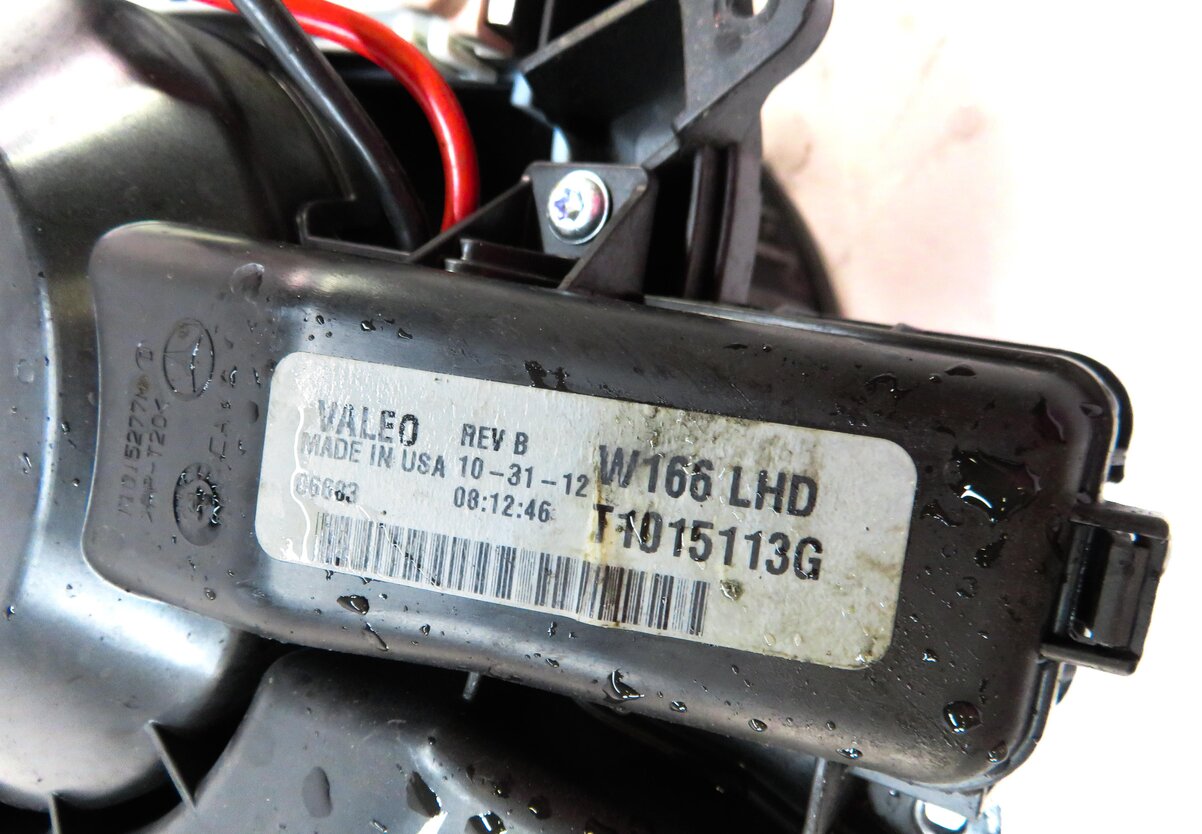 Thumbnail 4: 12-19 MERCEDES GLE GL350 GL450 GL550 ML350 ML550 (W166 X166) FRONT BLOWER MOTOR