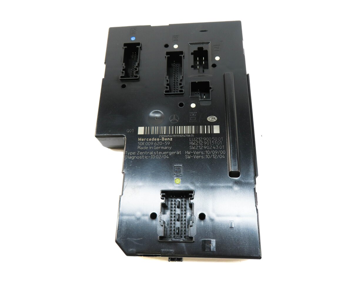 Thumbnail 2: 11-12 MERCEDES E350 E550 CLS550 (W212 W218) REAR SIGNAL ACQUISITION MODULE SAM