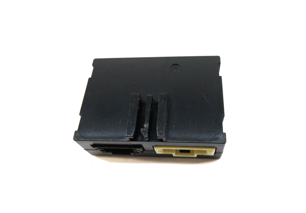 Thumbnail 3: 2012 MERCEDES E350 (W212) REARVIEW CAMERA CONTROL MODULE