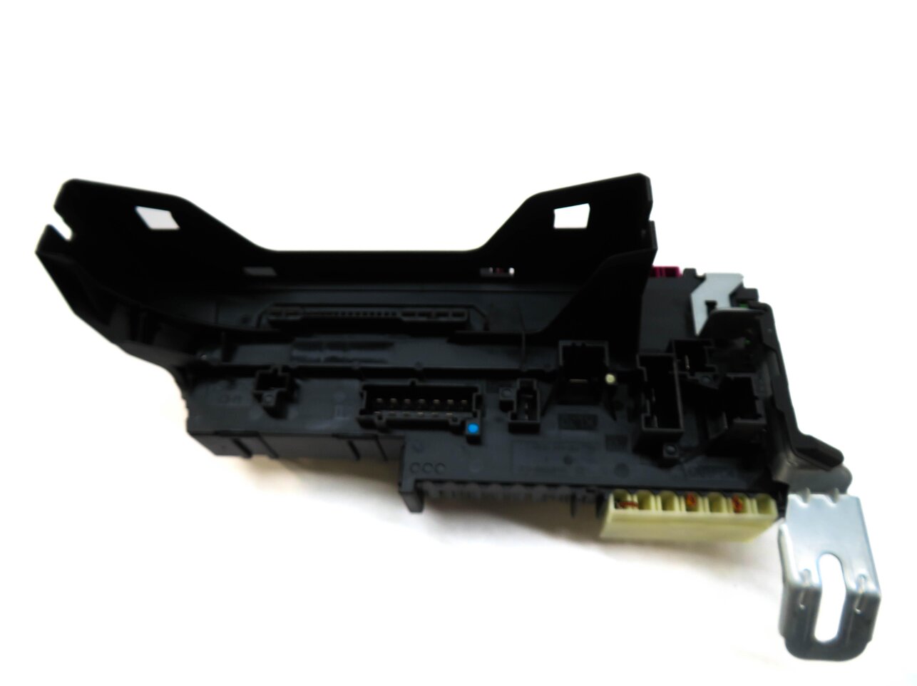 Thumbnail 4: 2012 MERCEDES E350 (W212) REAR SIGNAL ACQUISITION FUSE BOX