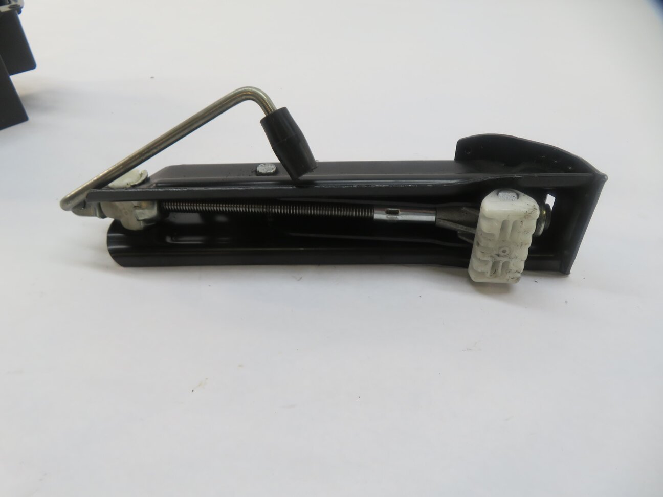 Thumbnail 7: 10-20 MERCEDES C250 C350 E350 E550 CLK320 CLK500 CLS550 SLK250 SLK350 JACK TOOL