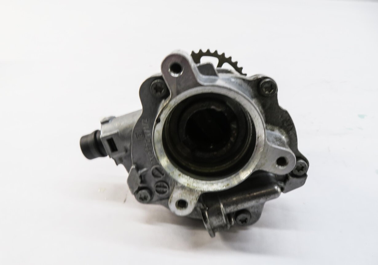 Thumbnail 5: 10-12 BMW 135i 335i 535i 640i X3 X5 X6 (E87 E90 E70) 3.0L N55 BRAKE VACUUM PUMP