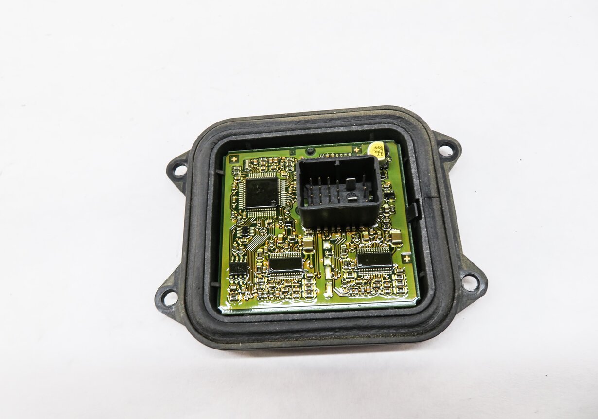 Thumbnail 2: 2007-2014 BMW 328i 335i M3 X5 X6 Z4 - ADAPTIVE HEADLIGHT CORNERING MODULE SMC II