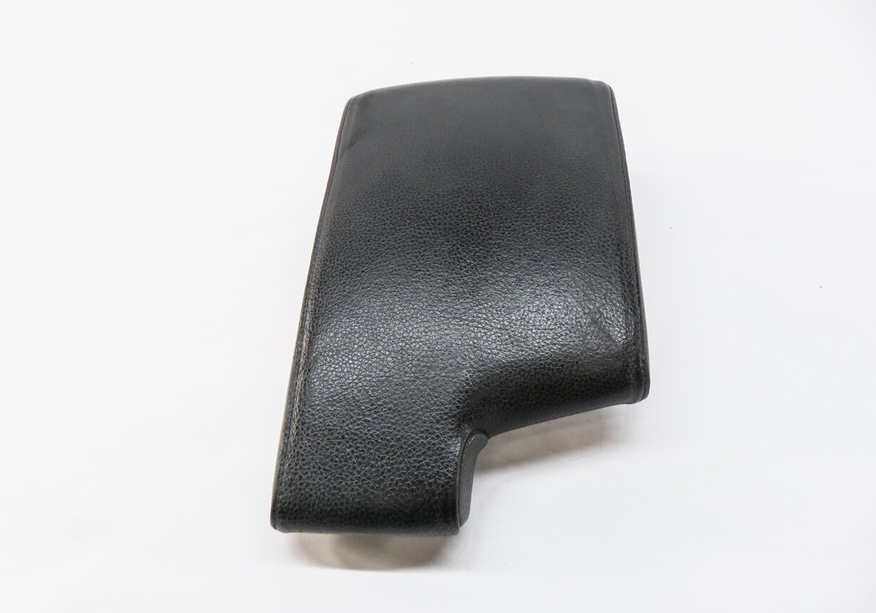 Thumbnail 2: 2009-2011 BMW 323i 328i 335i M3 (E90 E91 E92 E93) CENTER CONSOLE ARMREST (BLACK)