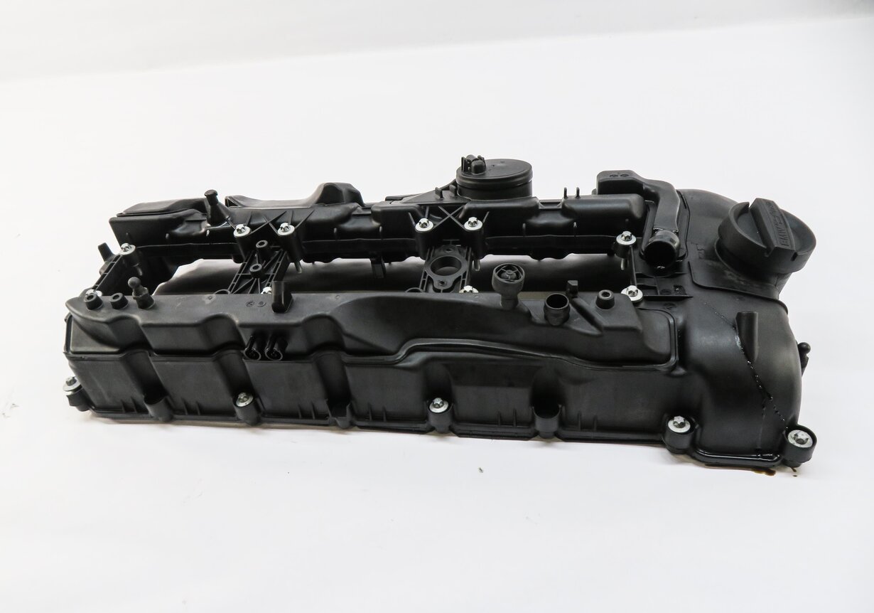 Thumbnail 2: 2011-2019 1/2/3/4/5/6/7/X1/X3/X4/5/X6 - 3.0L MOTOR N55 TURBO ENGINE VALVE COVER