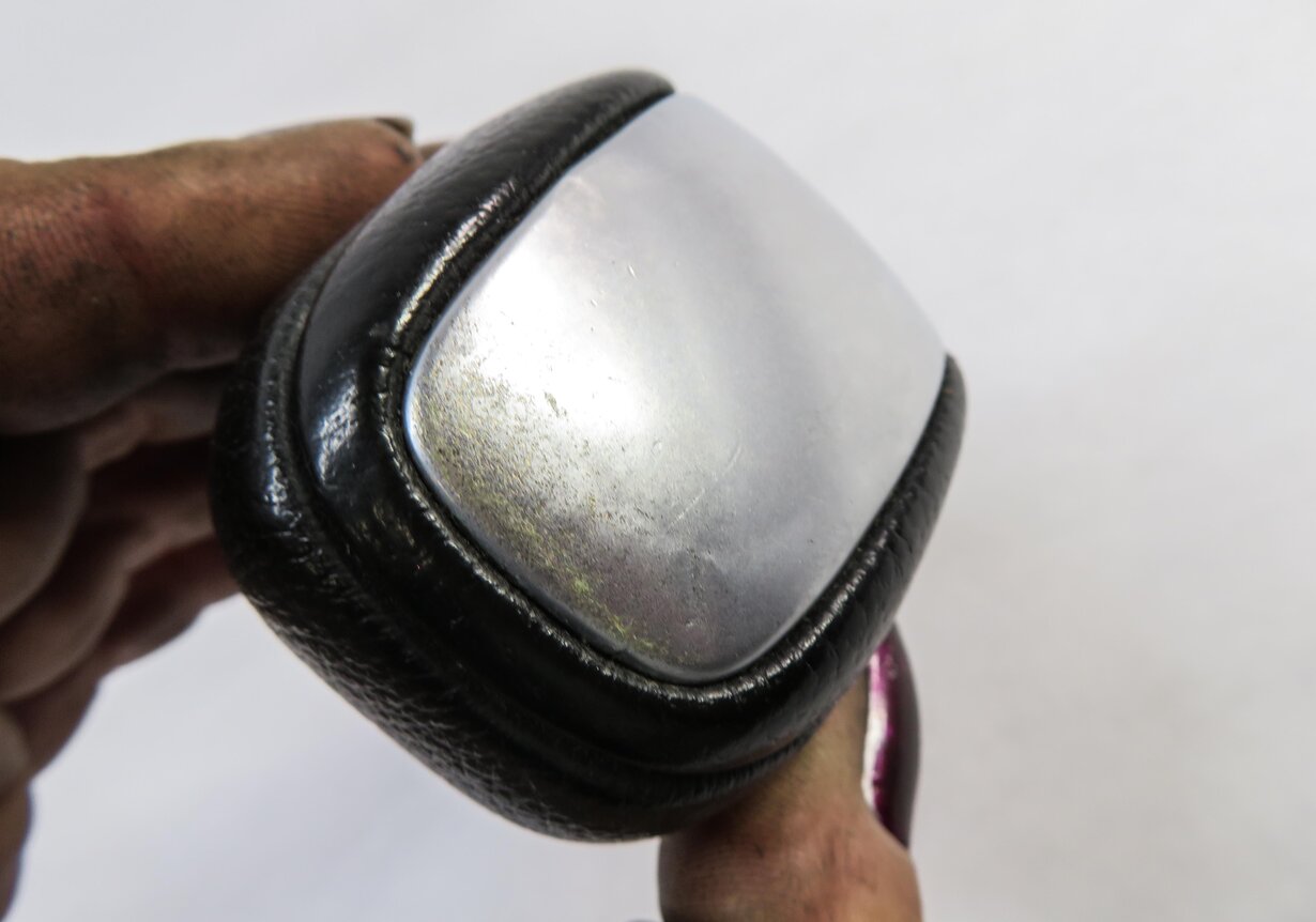 Thumbnail 5: 2011 BMW 335i (E90) A/T TRANSMISSION GEAR SHIFTER HANDLE SHIFT KNOB HANDLE