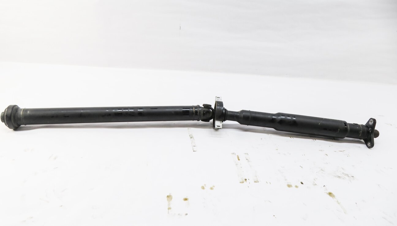 Thumbnail 3: 2008-2013 BMW 335i (E90 E91 E92 E93) 3.0L RWD A/T REAR DRIVE LINE SHAFT (1472mm)