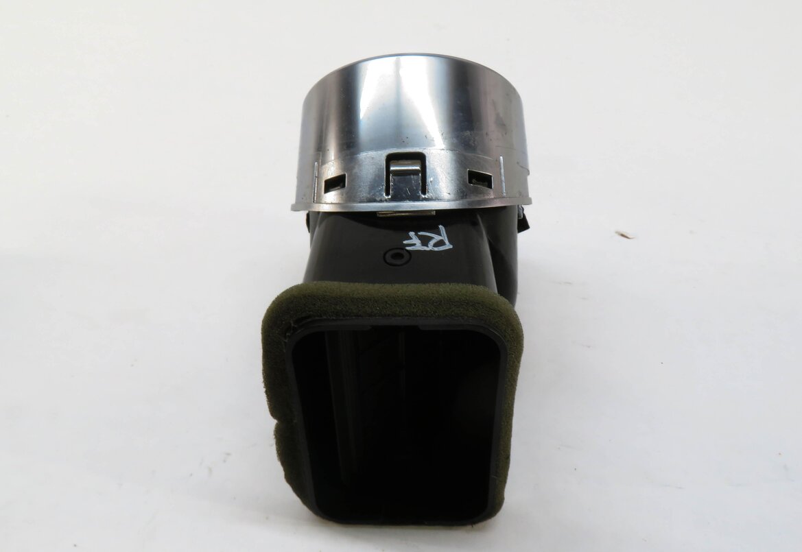 Thumbnail 3: 2008 LAND ROVER LR3 LEFT REAR 3rd THIRD ROW SEAT SEATBELT BUCKLE RECEIVER