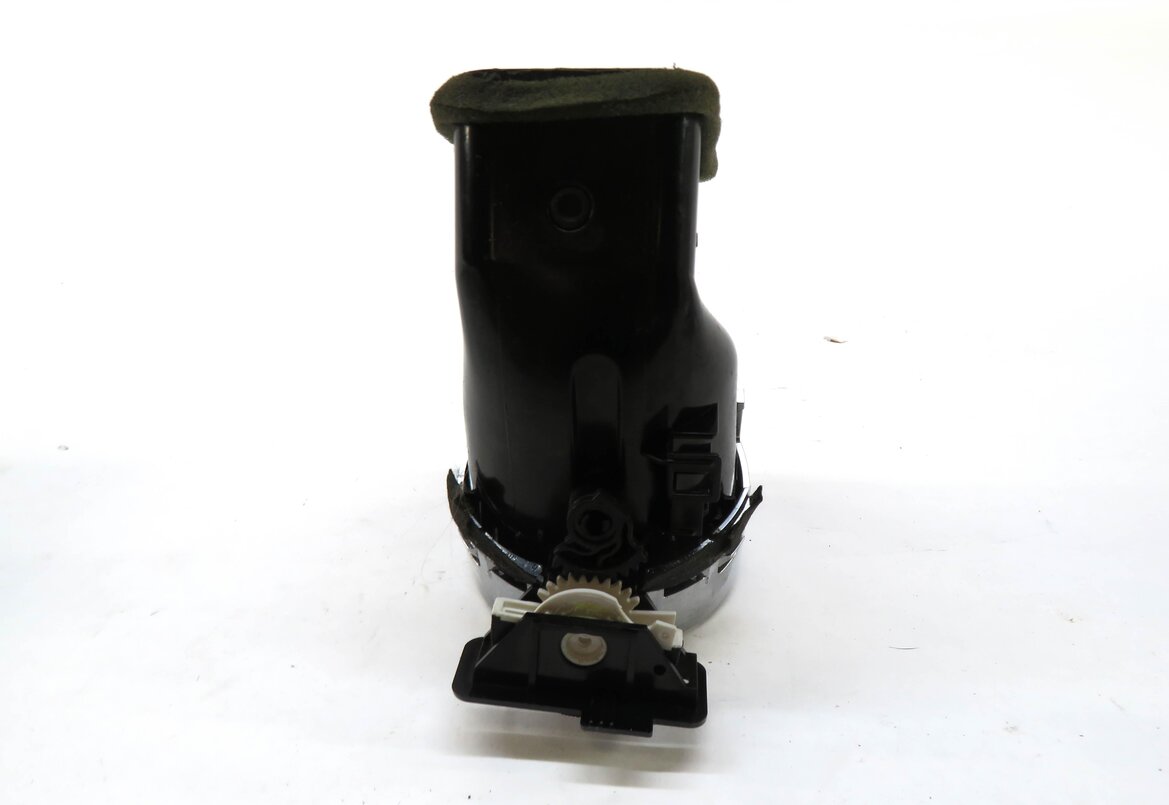 Thumbnail 4: 2008 LAND ROVER LR3 LEFT REAR 3rd THIRD ROW SEAT SEATBELT BUCKLE RECEIVER