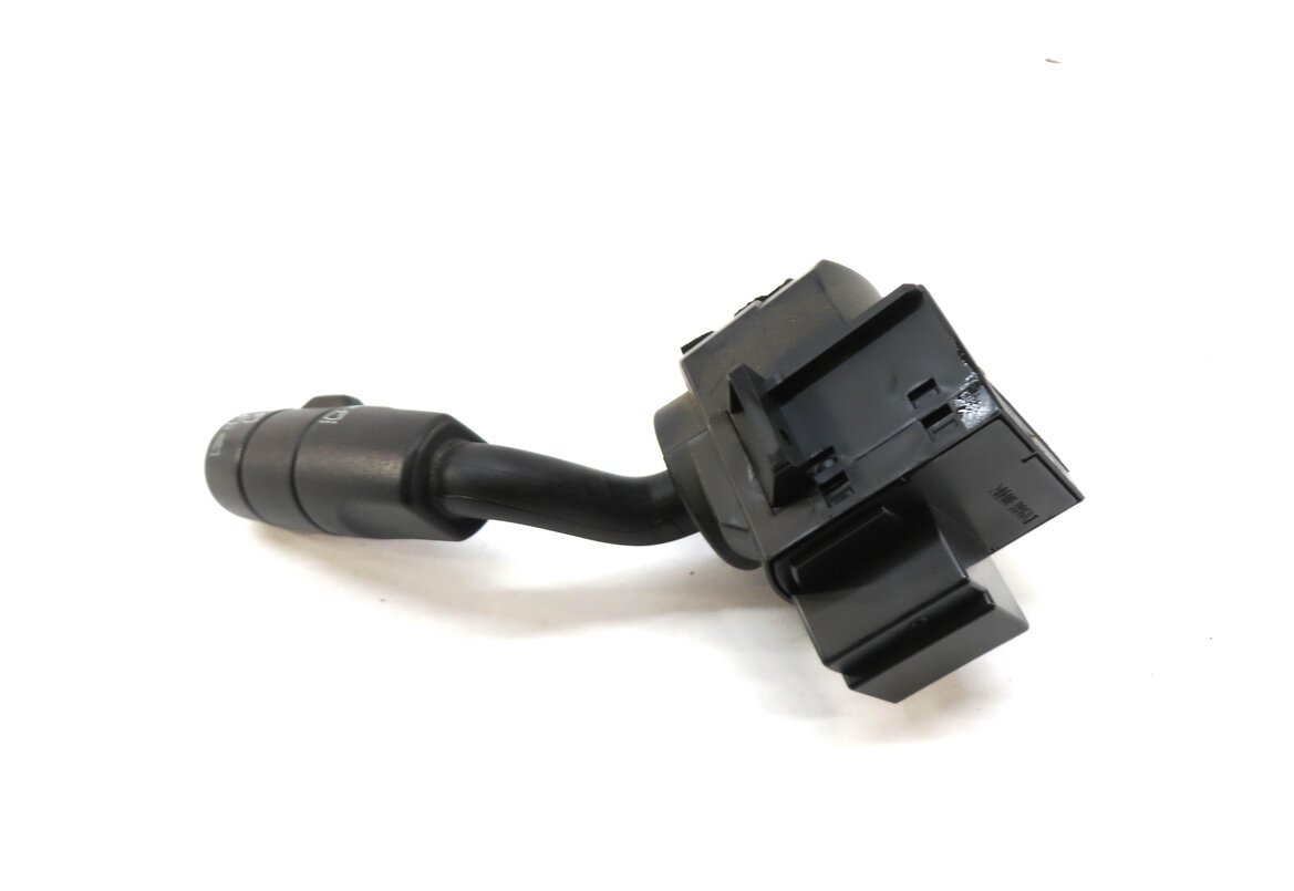 Thumbnail 8: 2008 LAND ROVER LR3 LEFT REAR 3rd THIRD ROW SEAT SEATBELT BUCKLE RECEIVER