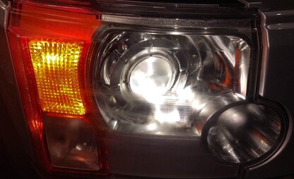 Thumbnail 2: 2005-2009 LAND ROVER LR3 - RIGHT FRONT PASSENGER XENON HID HEADLIGHT LIGHT LAMP