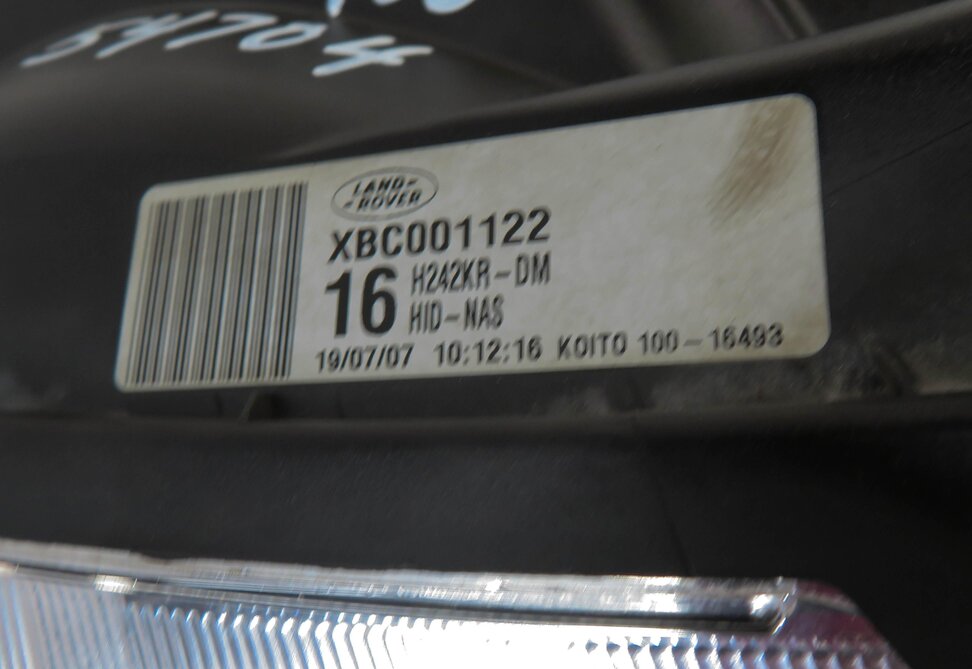 Thumbnail 6: 2005-2009 LAND ROVER LR3 - RIGHT FRONT PASSENGER XENON HID HEADLIGHT LIGHT LAMP