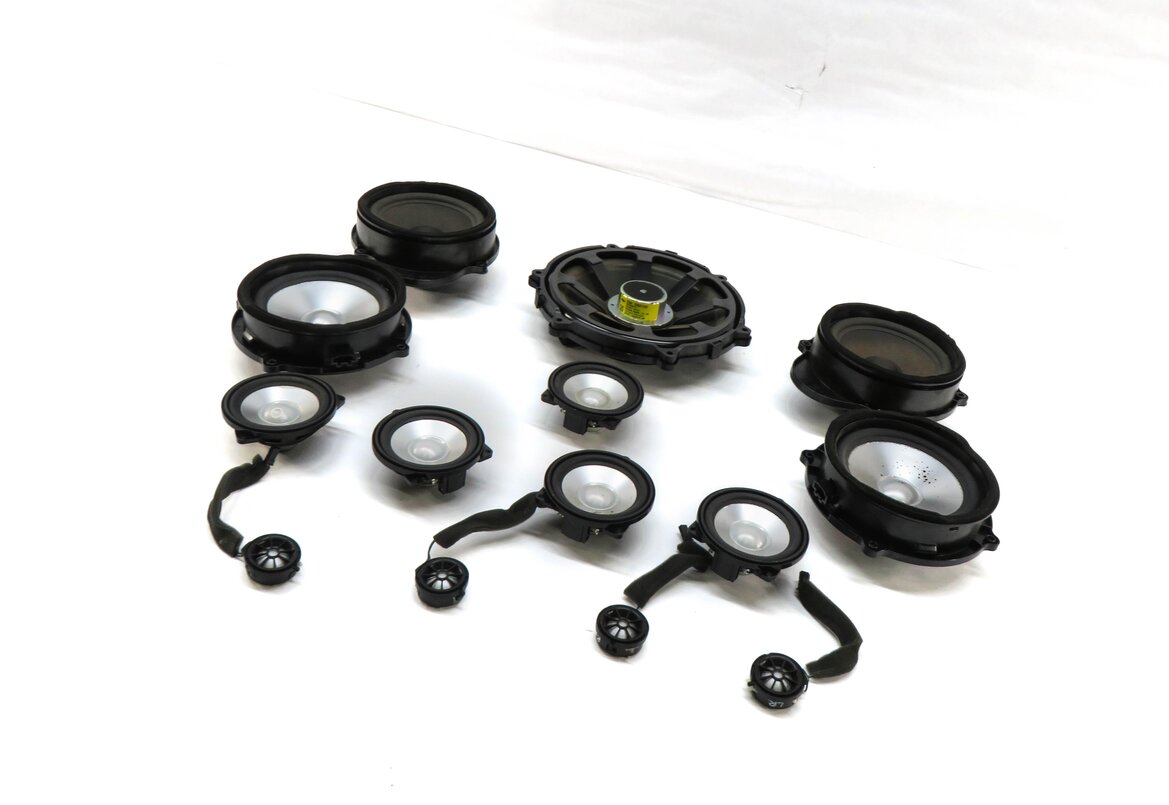 Thumbnail 1: 2008 LAND ROVER LR3 RADIO STEREO LOGIC-7 AUDIO SUB SUBWOOFER TWEETER SPEAKER SET