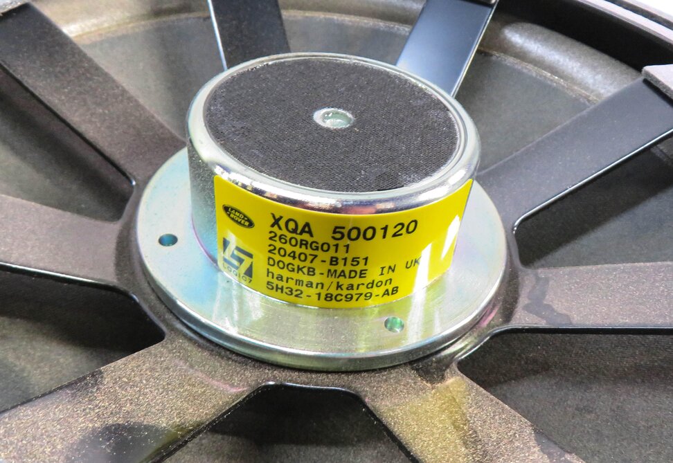 Thumbnail 14: 2008 LAND ROVER LR3 RADIO STEREO LOGIC-7 AUDIO SUB SUBWOOFER TWEETER SPEAKER SET