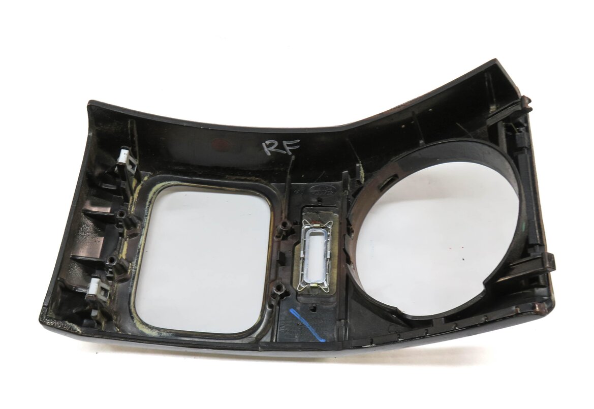 Thumbnail 4: 2008 LAND ROVER LR3 RIGHT FRONT PASSENGER DASH HEATER A/C AIR VENT TRIM (BLACK)