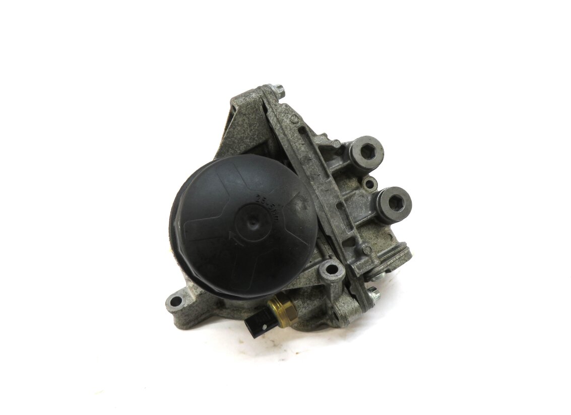 2016 BMW M235i (F22) 3.0L TURBO N55 ENGINE OIL FILTER HOUSING w/ CAP 7516383