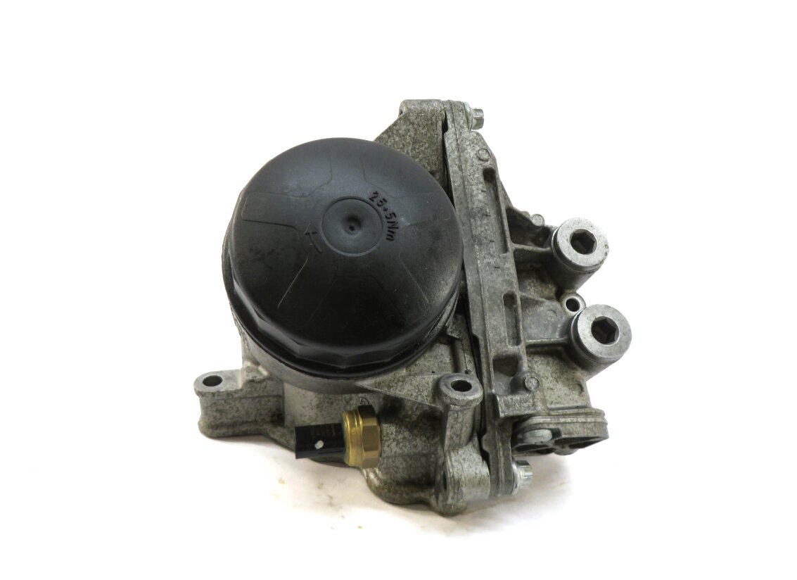 Thumbnail 2: 2016 BMW M235i (F22) 3.0L TURBO N55 ENGINE OIL FILTER HOUSING w/ CAP 7516383