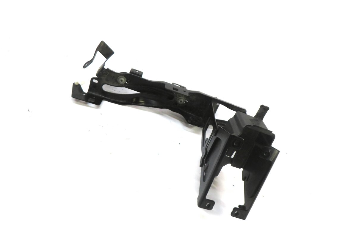 2016 BMW M235i (F22) 3.0L TURBO N55 FRONT LEFT DRIVER HEADLIGHT MOUNT BRACKET