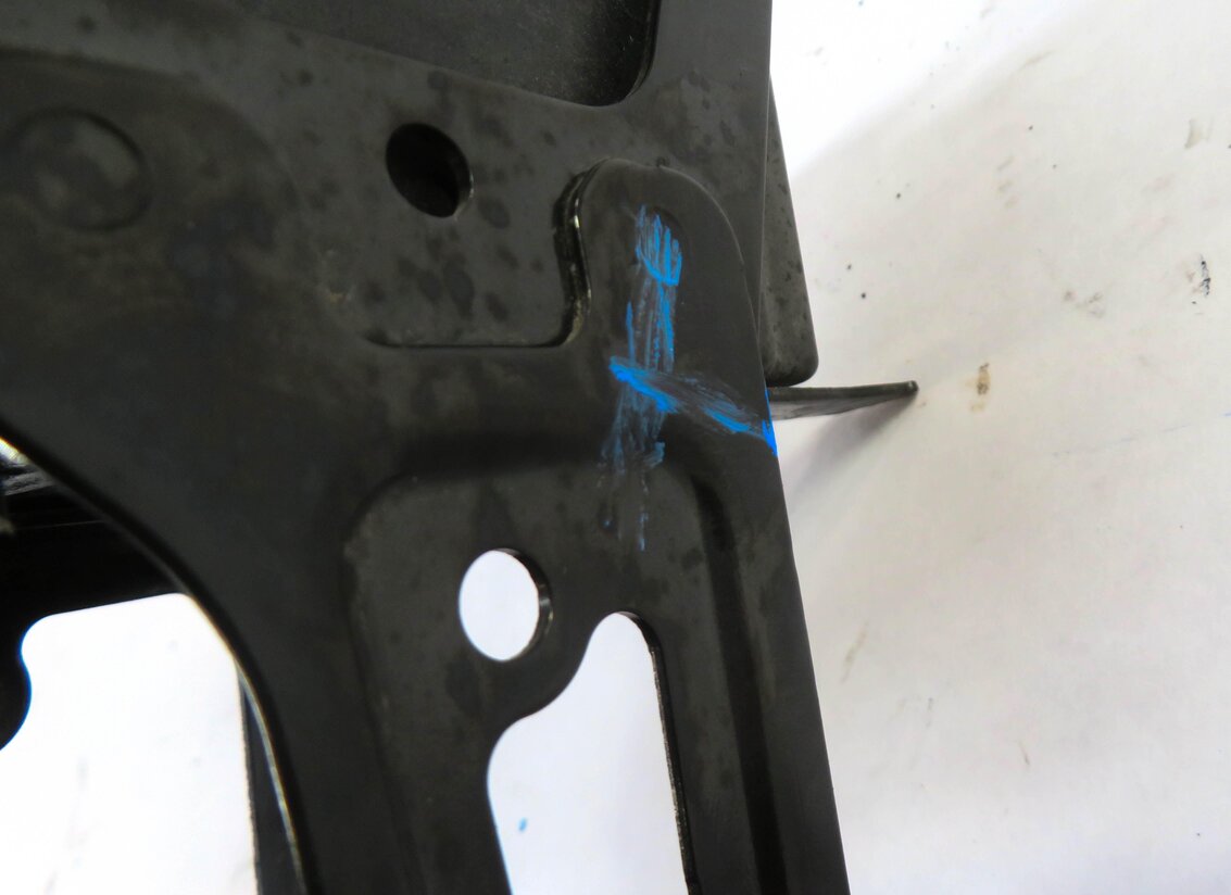 Thumbnail 7: 2016 BMW M235i (F22) 3.0L TURBO N55 FRONT LEFT DRIVER HEADLIGHT MOUNT BRACKET
