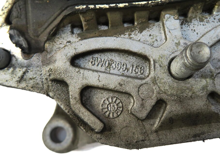 Thumbnail 6: 2017 AUDI A4 (B9 8W) 2.0L TURBO ENGINE TRANSMISSION MOUNT BRACKET
