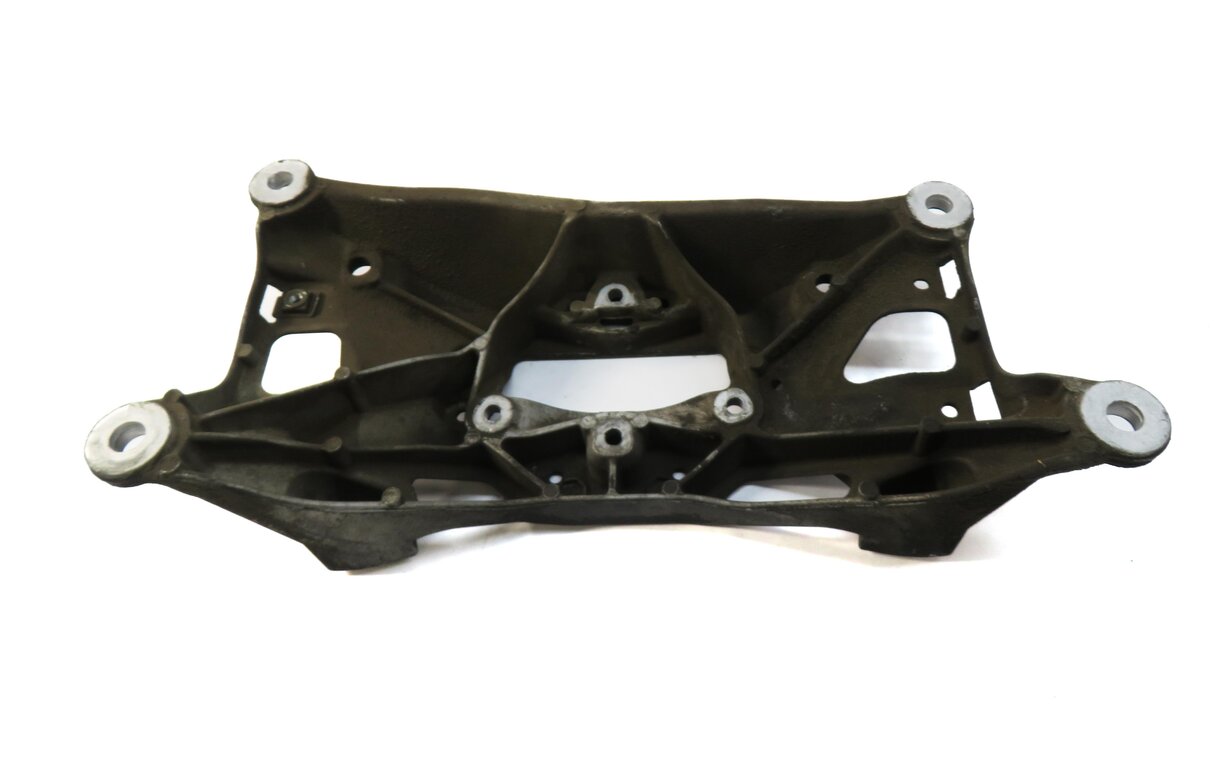 Thumbnail 4: 2017 AUDI A4 (B9 8W) 2.0L CYMC TURBO ENGINE TRANSMISSION CROSSMEMBER BRACKET