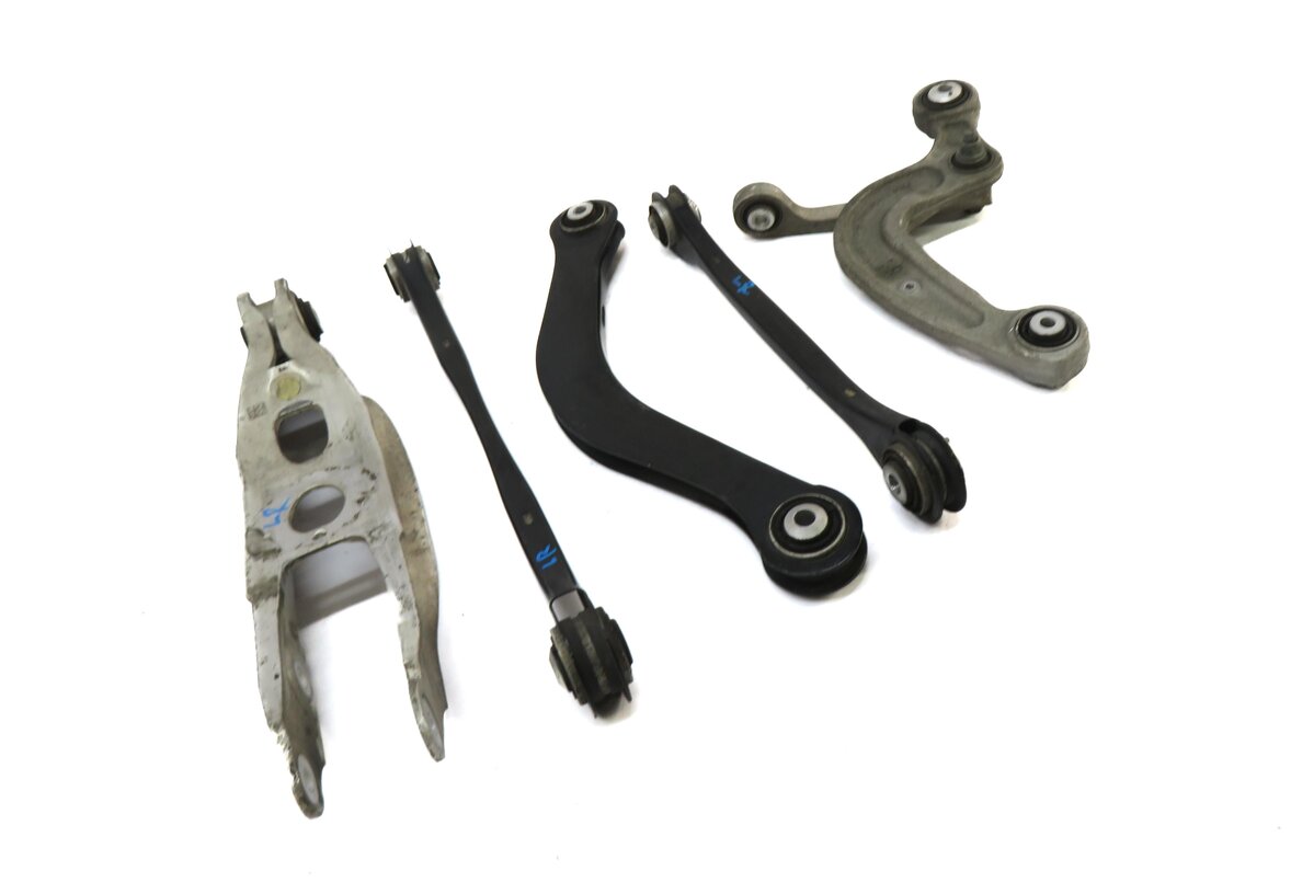2017-2019 AUDI A4 ALLROAD (B9 8W) LEFT DRIVER REAR CONTROL ARM SET
