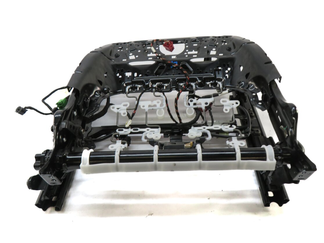 Thumbnail 2: 17-19 AUDI A4 (B9 8W) LEFT FRONT DRIVER MEMORY SEAT TRACK w/ MOTORS (NON SPORT)