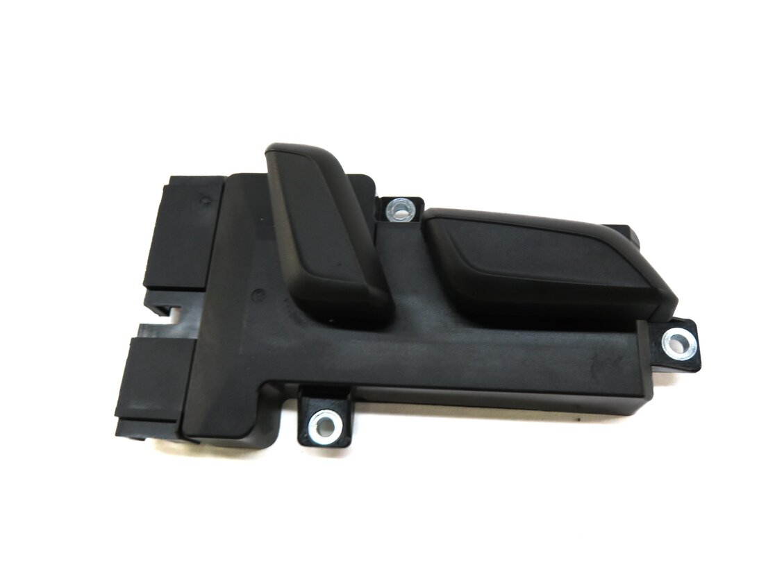 Thumbnail 3: 2017 AUDI A4 (B9 8W) RIGHT FRONT PASSENGER SEAT ADJUSTMENT SWITCH BUTTON