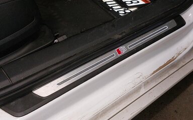 Thumbnail 3: 2017 AUDI A4 (B9 8W) FRONT LEFT & RIGHT DOOR SILL SCUFF PANEL TRIM SET