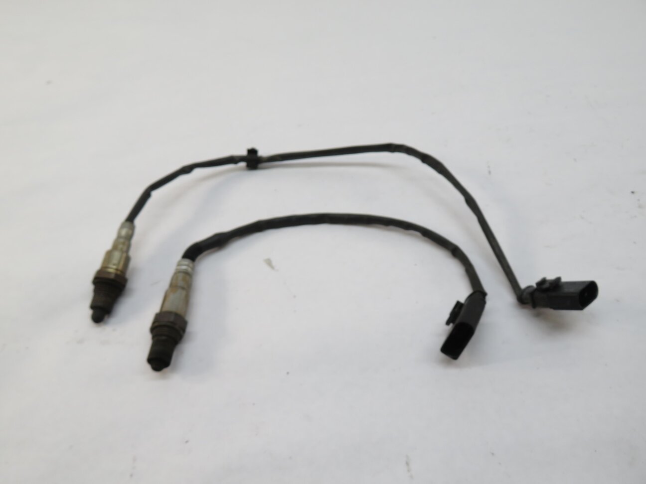 Thumbnail 2: 2017 AUDI A4 (B9 8W) 2.0L TURBO PRE / POST CAT O2 OXYGEN LAMBDA PROBE SENSOR SET