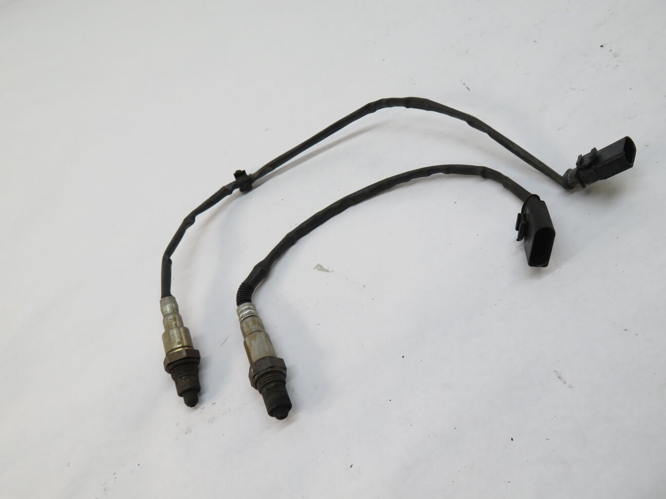 Thumbnail 3: 2017 AUDI A4 (B9 8W) 2.0L TURBO PRE / POST CAT O2 OXYGEN LAMBDA PROBE SENSOR SET