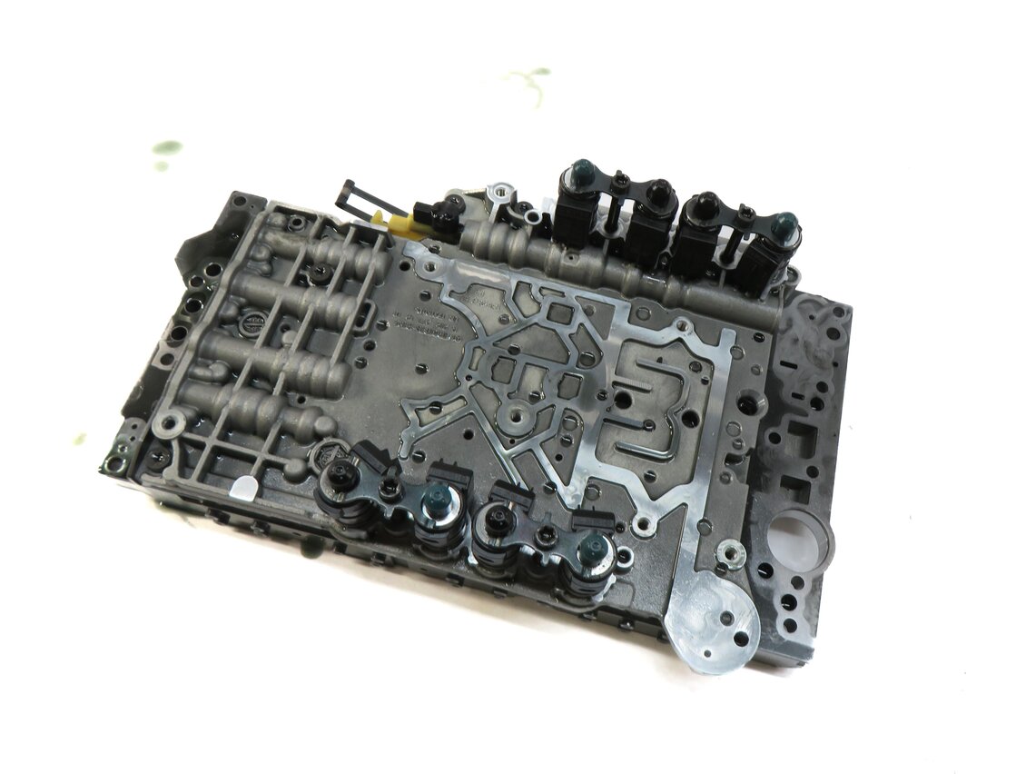 12-17 MB C350 E350 GLE350 GLK350 ML350 R350 SLK350 722.9 TRANSMISSION VALVE BODY
