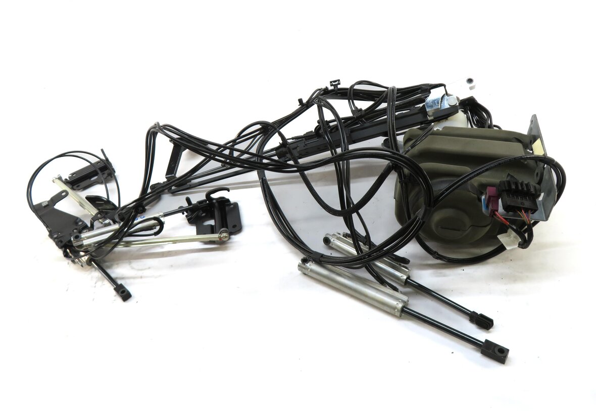 Thumbnail 1: 2011-2017 MERCEDES E350 E400 E550 (A207) CONVERTIBLE TOP PUMP w/ RAM & LINES