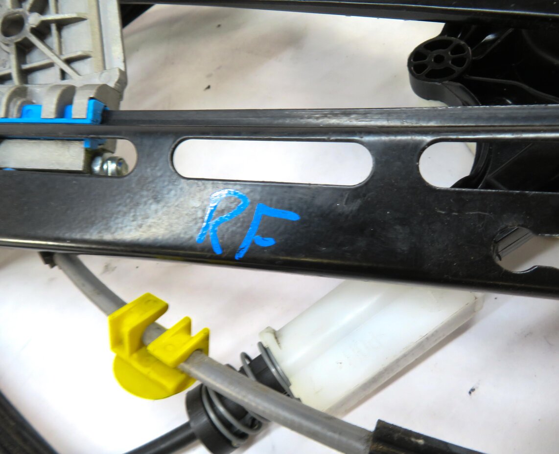Thumbnail 8: 2013 MERCEDES E350 (A207) CONVERTIBLE PASSENGER DOOR WINDOW REGULATOR w/ MOTOR