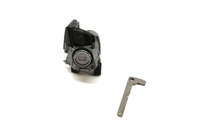 2013 MERCEDES E350 (A207) CONVERTIBLE LEFT DRIVER DOOR LOCK CYLINDER w/ KEY