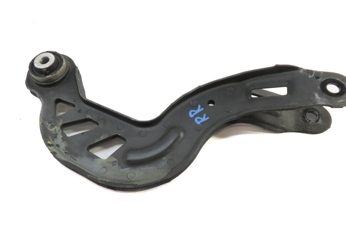 Thumbnail 6: 2017 MERCEDES BENZ GLA250 (X156) RIGHT PASSENGER REAR CONTROL ARM SET