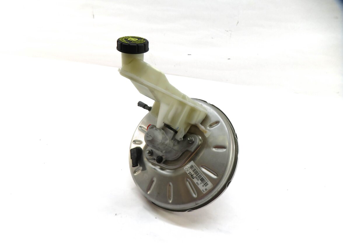 Thumbnail 2: 13-20 MERCEDES B CLA GLA (C117 W246 X156) POWER BRAKE BOOSTER w/ MASTER CYLINDER