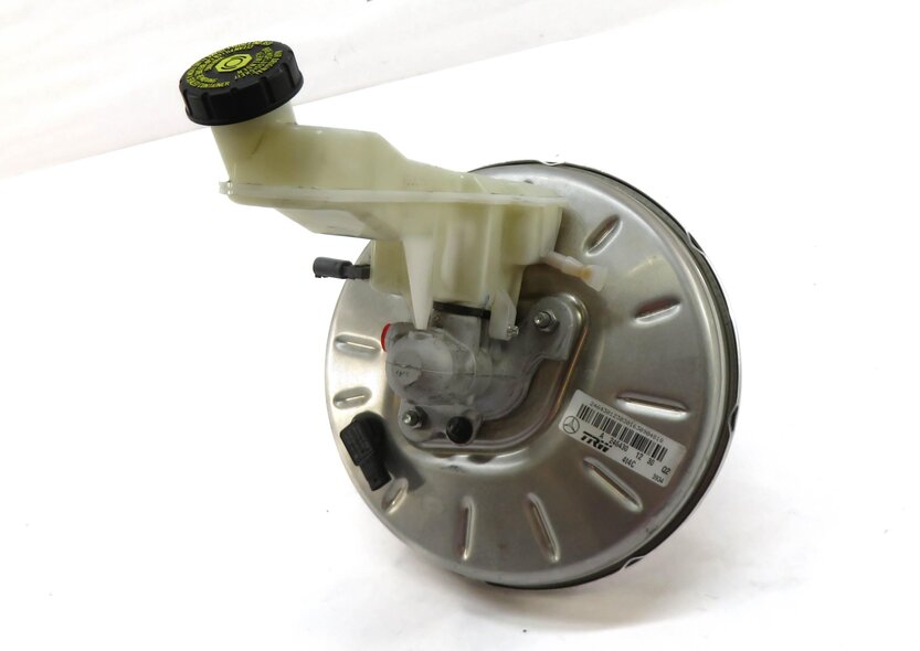 Thumbnail 3: 13-20 MERCEDES B CLA GLA (C117 W246 X156) POWER BRAKE BOOSTER w/ MASTER CYLINDER