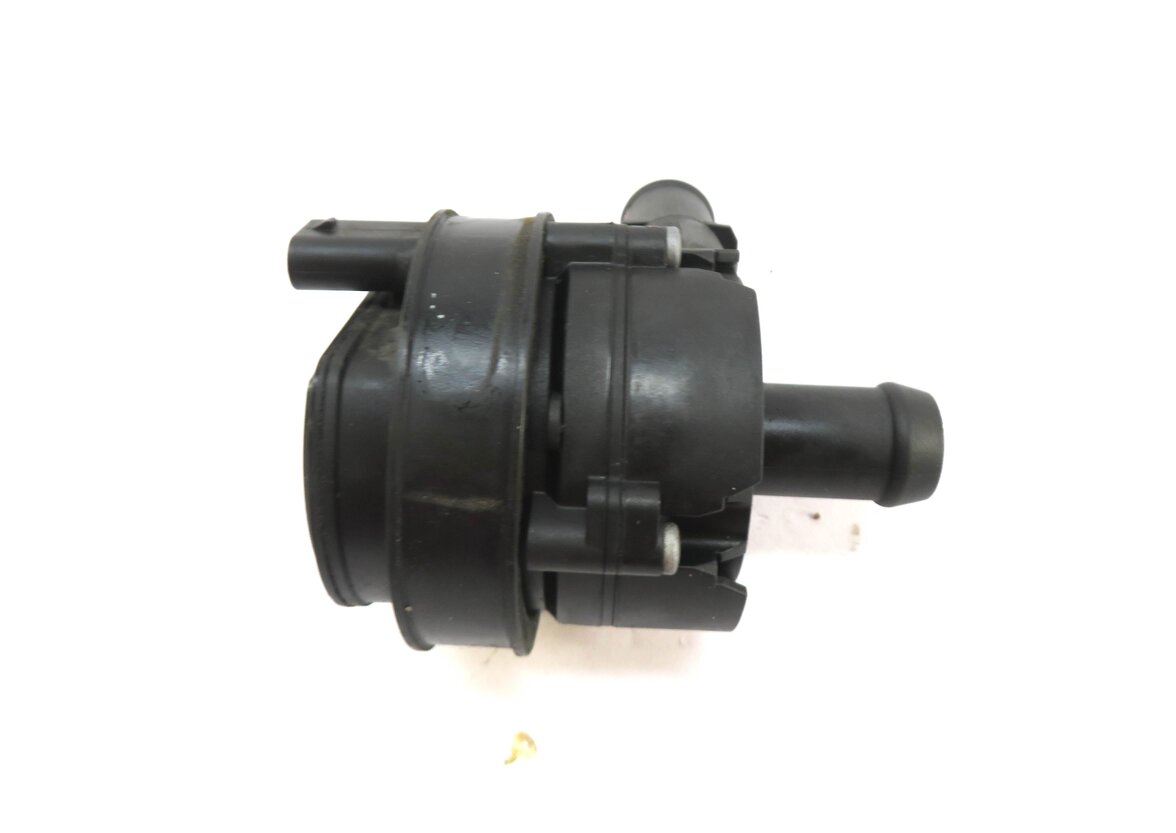 Thumbnail 4: 2017 MERCEDES GLA250 (X156) 2.0L M270 ENGINE AUX AUXILIARY WATER PUMP