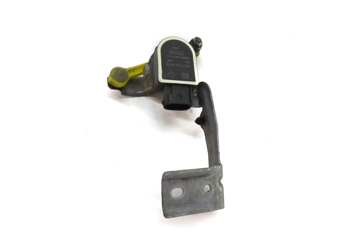 2017 MERCEDES GLA250 (X156) RIGHT PASSENGER REAR SUSPENSION HEIGHT LEVEL SENSOR